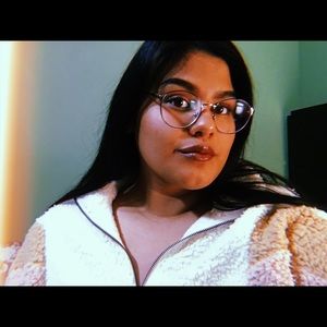 Meet your Posher, Veronica